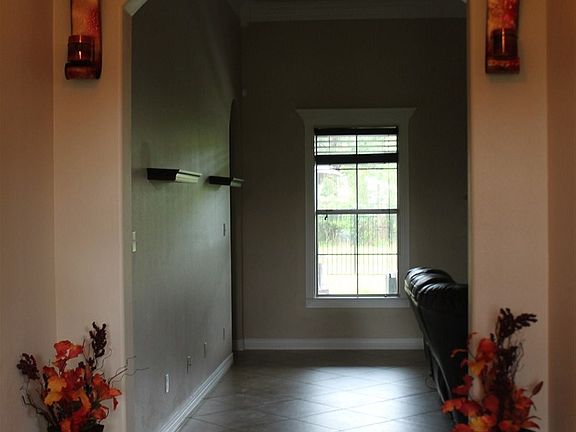 4th image of 6015 Carrie Ln