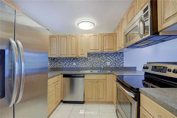 4012 S 158th St #H — Photo 7