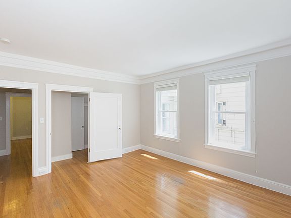3rd image of 2363 Van Ness Ave APT 201