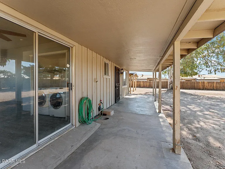 692 W Wickenburg Way #C — Photo 8