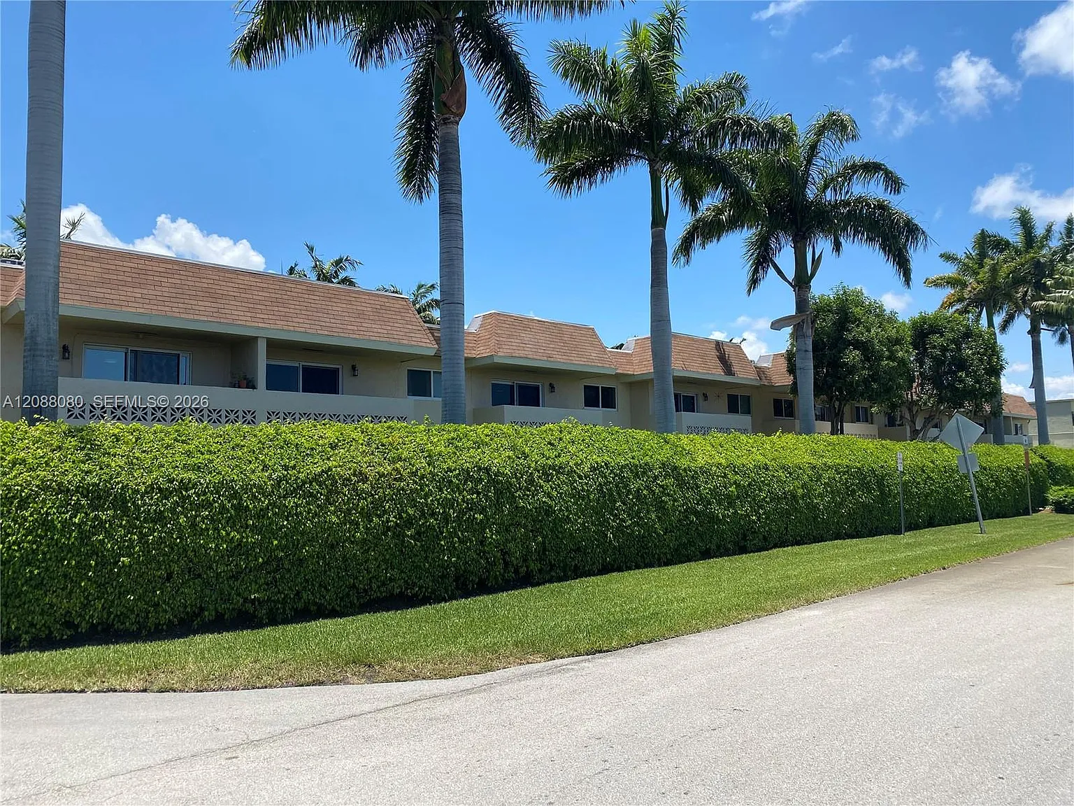 Villagio At Palmetto Bay — Photo 2