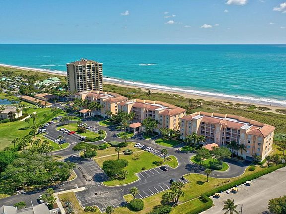 4th image of 1024 Windward Dr #3206
