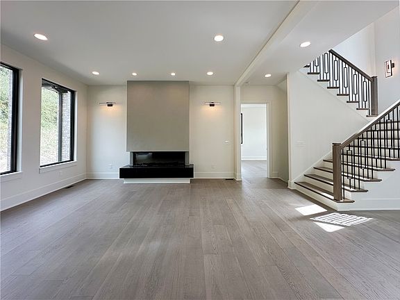 5th image of 106 Grindstone Pl