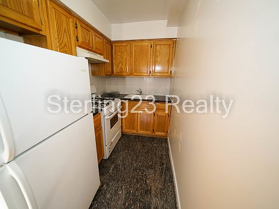 5th image of 2917 31st Ave #1D