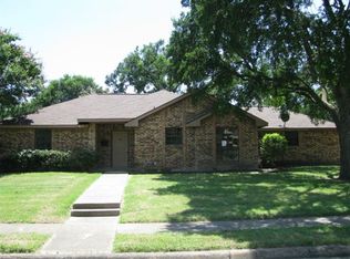 913 Sara Dunn Dr, Garland, TX 75042