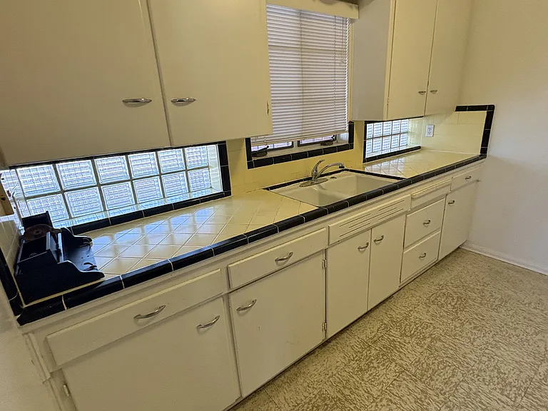 3964 E Camino De La Colina — Photo 11