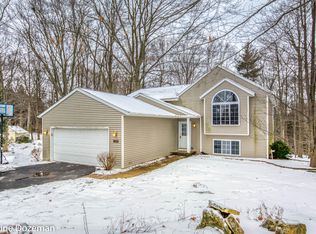 3032 Root Ct NE, Cedar Springs, MI 49319