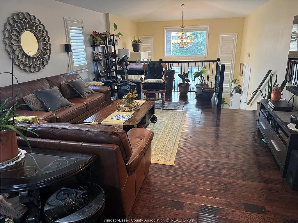 4 bed, $3,000 — Photo 3