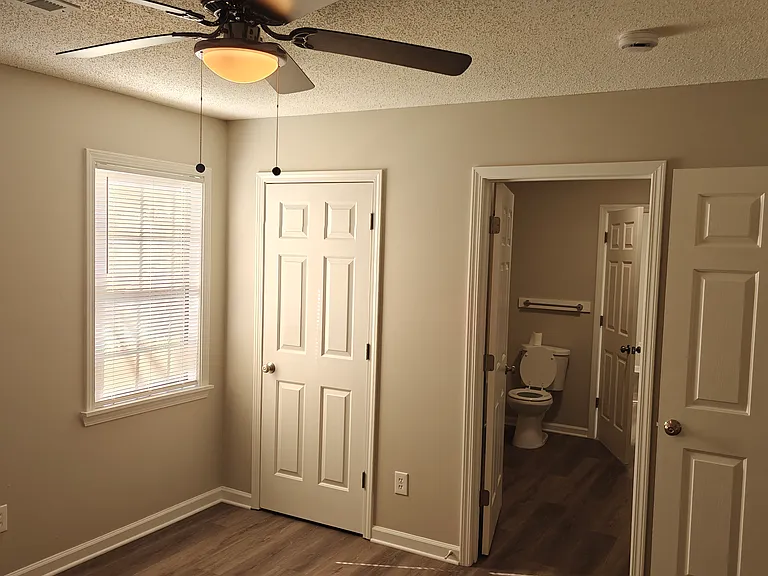 329 N Tipton St — Photo 6