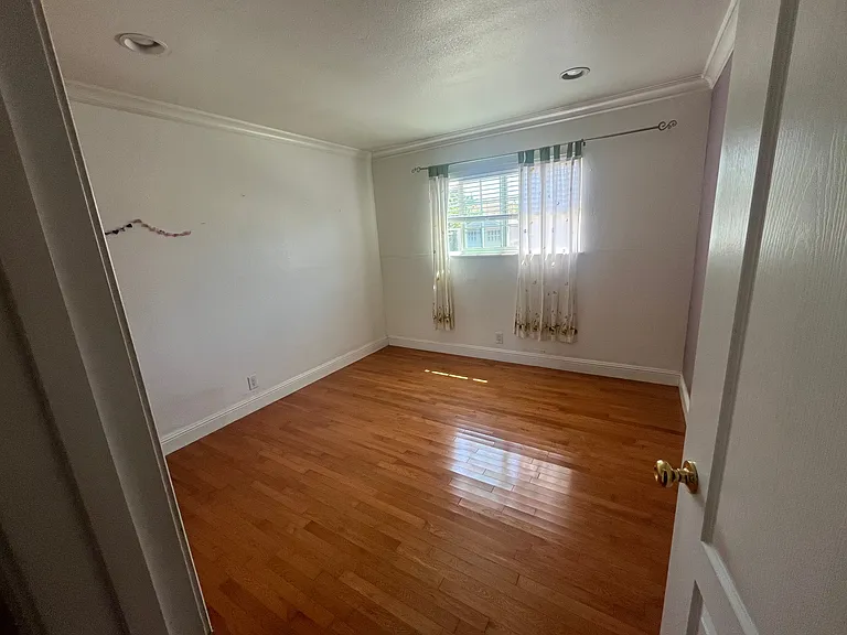 32530 Shiela Way — Photo 8