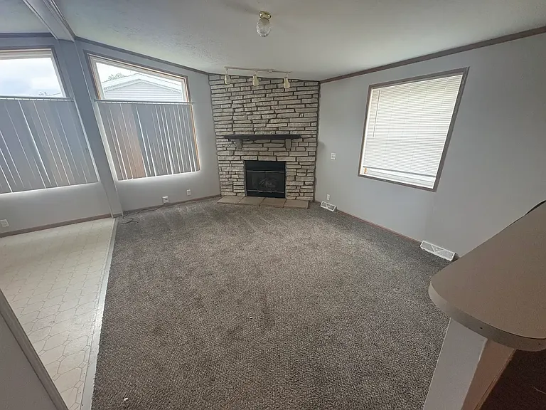 8320 Feather Holw — Photo 4