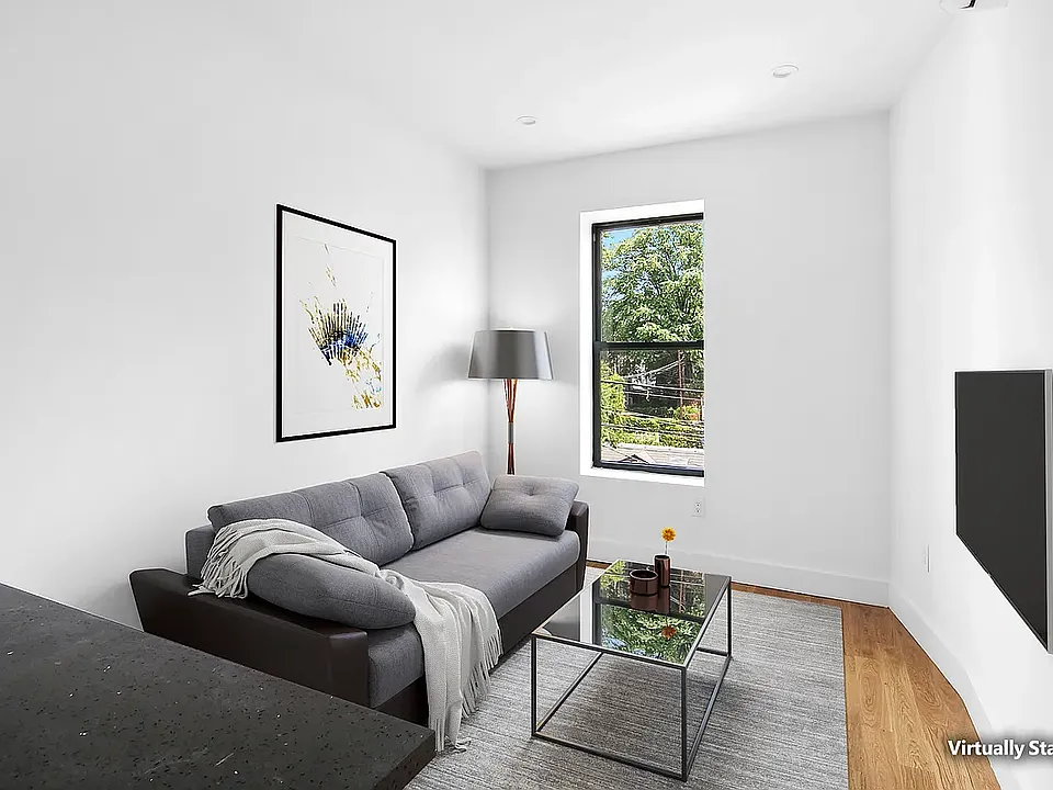 329 Cornelia St #3R