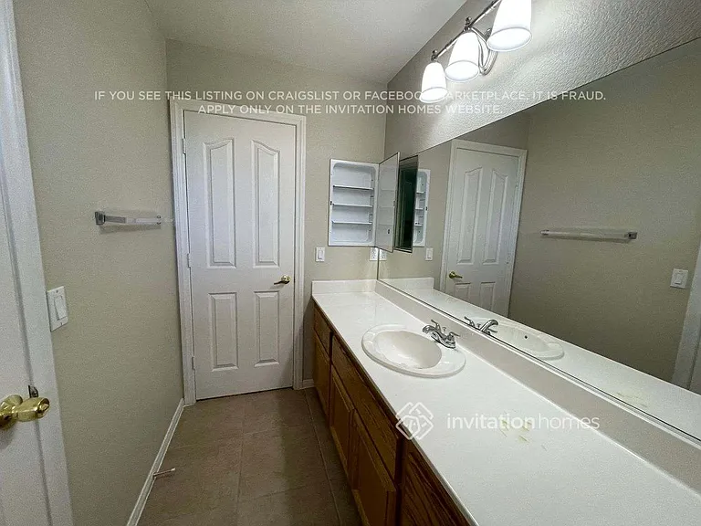 8104 Marin Pointe Ave — Photo 22