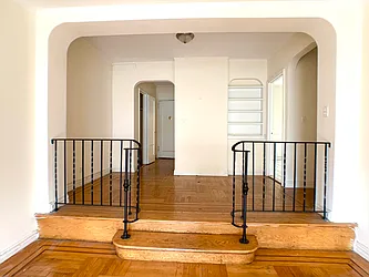 Rented by R New York