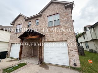 472 Pecan Hollow St, Ennis, TX 75119