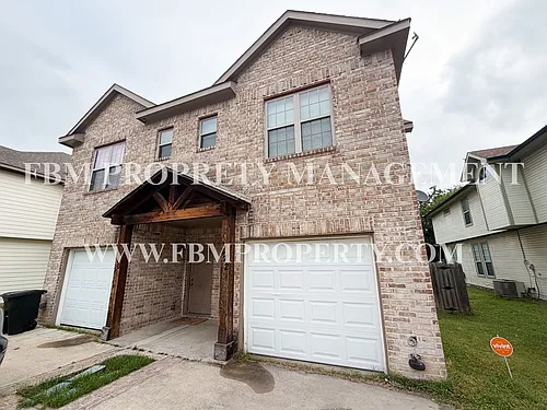 472 Pecan Hollow St Photo 1