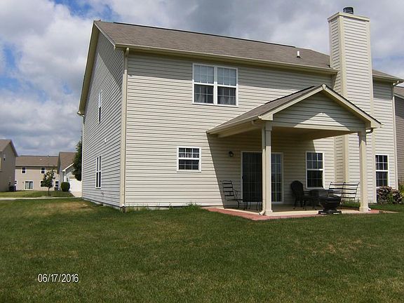 3rd image of 207 School House Dr