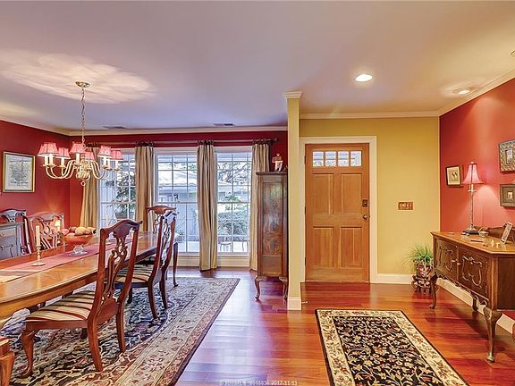 3rd image of 52 Planters Wood Dr