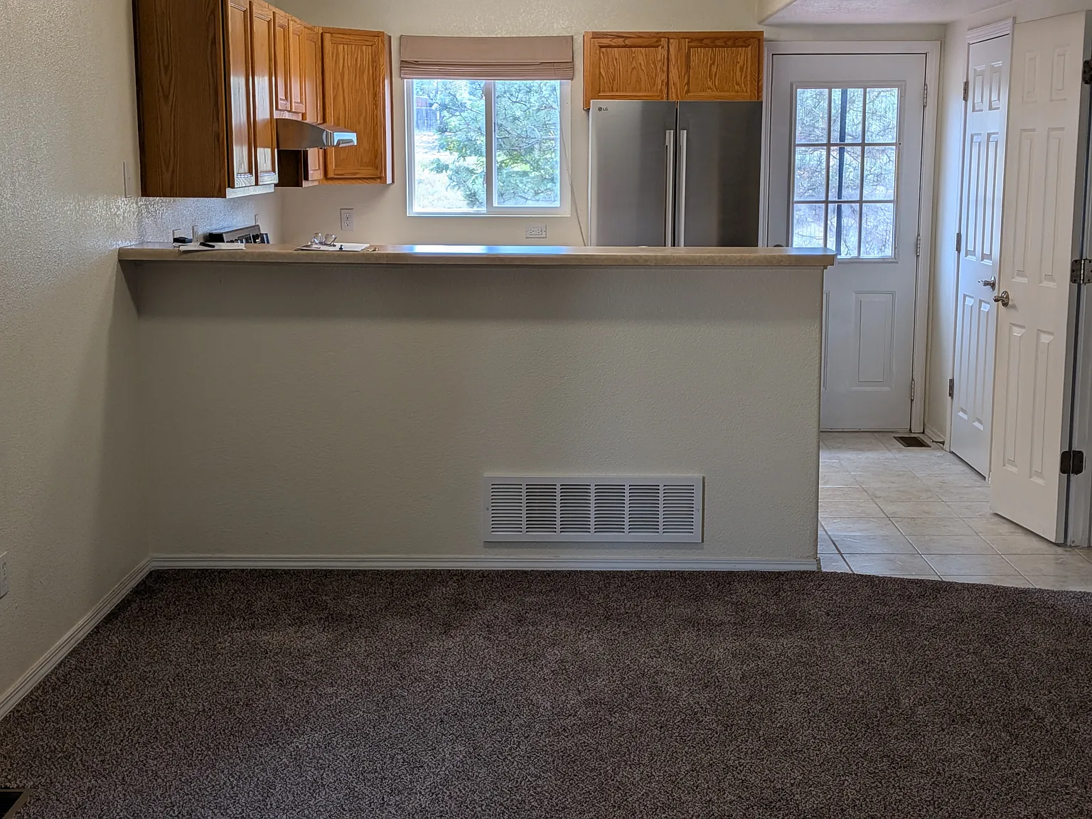 3 bed, 2.5 bath, 1500 sqft, $2,100 — Photo 3