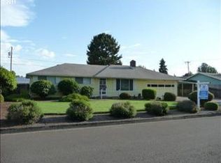 2363 Viewmont Ave, Springfield, OR 97477