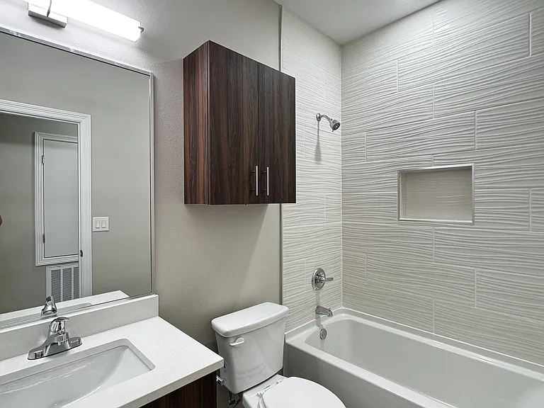 4209 Walnut Ave #4 — Photo 6