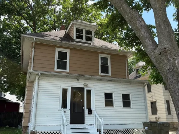 108 6th Ave, Sterling, IL 61081