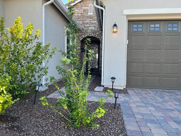 9737 W Foothill Dr