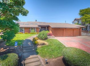 20627 NE Interlachen Ln, Fairview, OR 97024