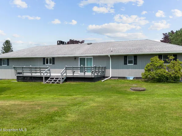 5 Patti Ann Dr, Scott Township, PA 18433