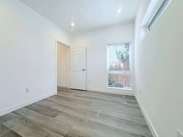 1258 Leighton Ave #B — Photo 17
