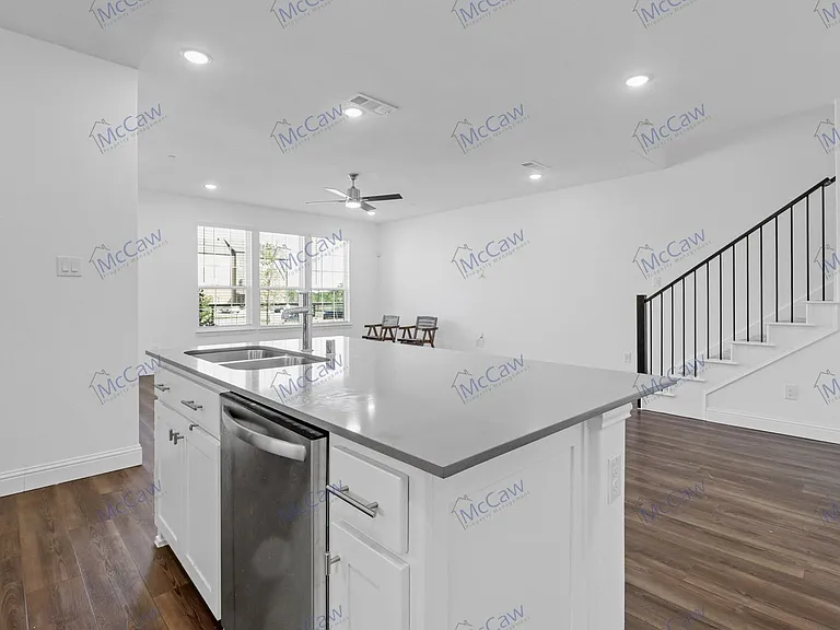 15878 Yellow Elder Rd — Photo 8