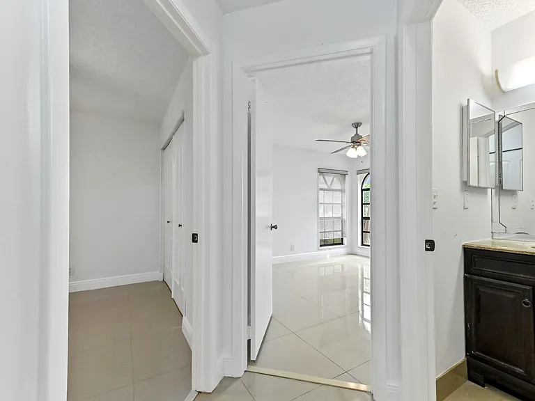 5421 Helene Cir — Photo 12