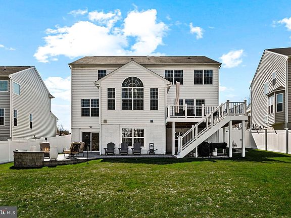 5th image of 3490 Shandor Rd