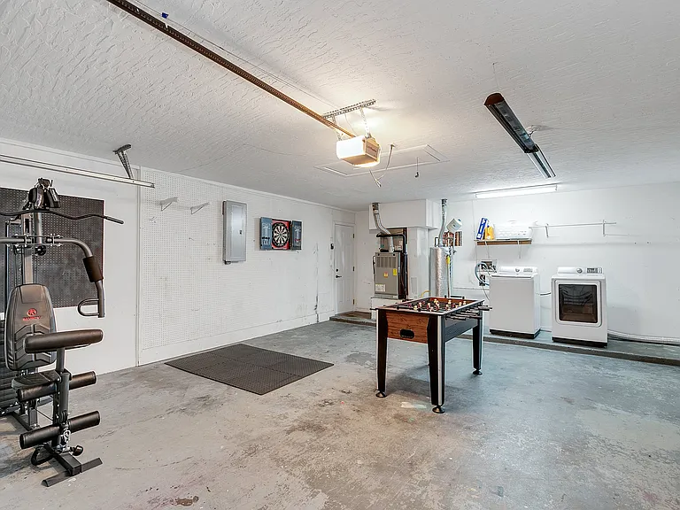 2445 Keiser Ct — Photo 30