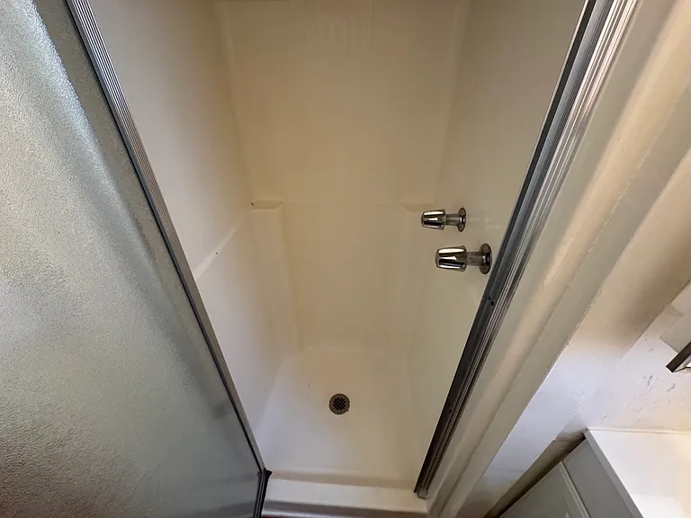 40 Brooks Ave #16 — Photo 18