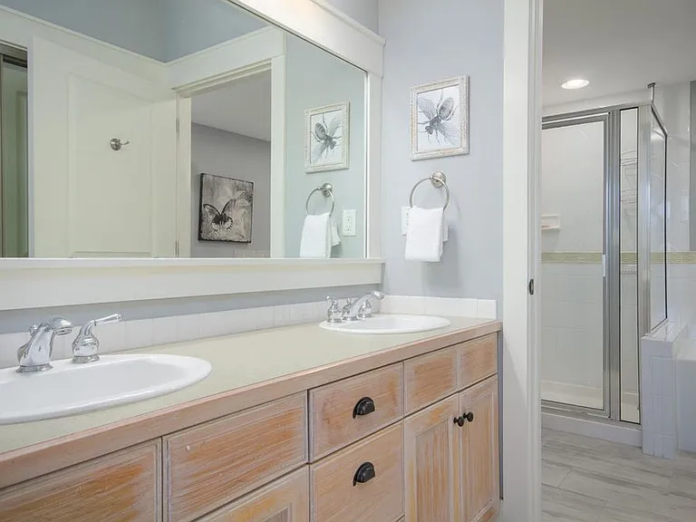 9300 Baytowne Wharf Blvd #527 — Photo 15