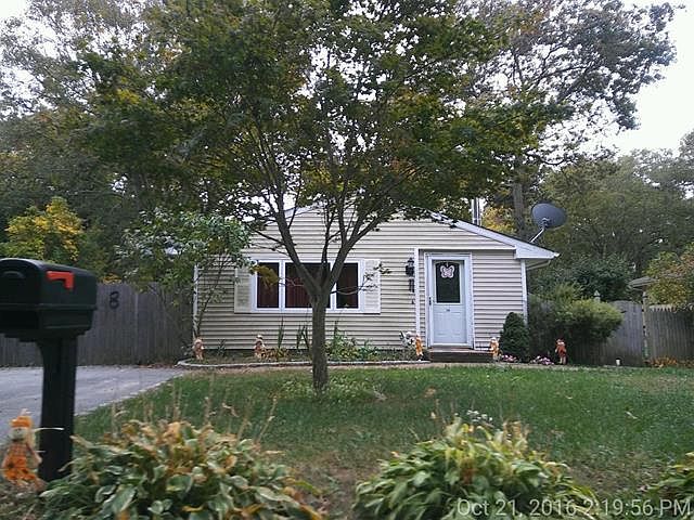2nd image of 8 Somers Pl