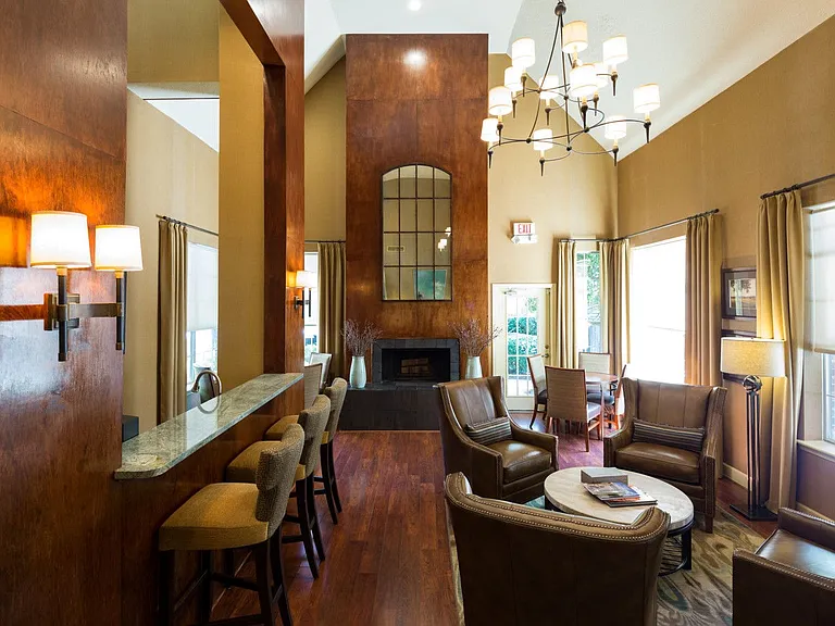 Dunwoody Ridge — Photo 45