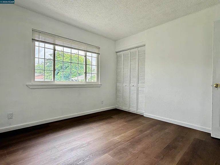 15 Lena Dr — Photo 12