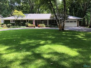 5604 Plantation Dr, Toledo, OH 43623