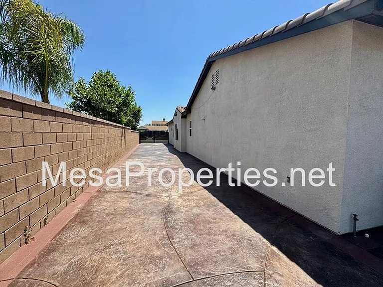28610 Strauss Ln — Photo 54
