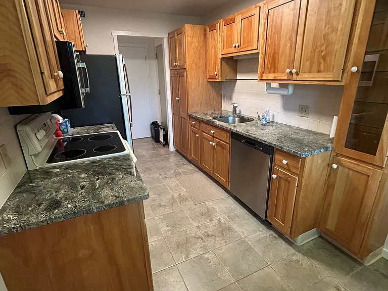 419 Heritage Vlg #B — Photo 23