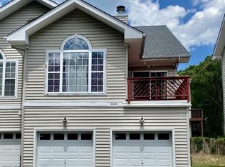 3224 Lynnhaven Dr, Virginia Beach, VA 23451