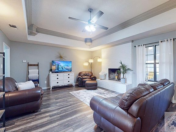 5th image of 4806 Sanderson Ln