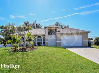 402 SW 15th Ter, Cape Coral, FL 33991