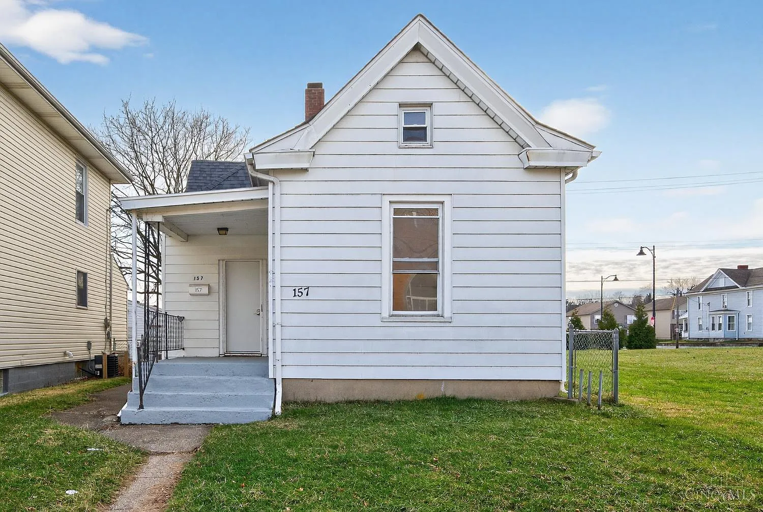 157 Gordon Ave photo 1