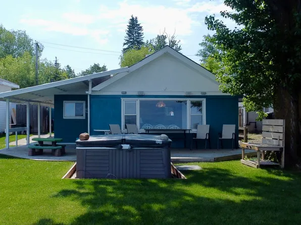 5227 51st Ave, Vermilion, AB T9X 1T7