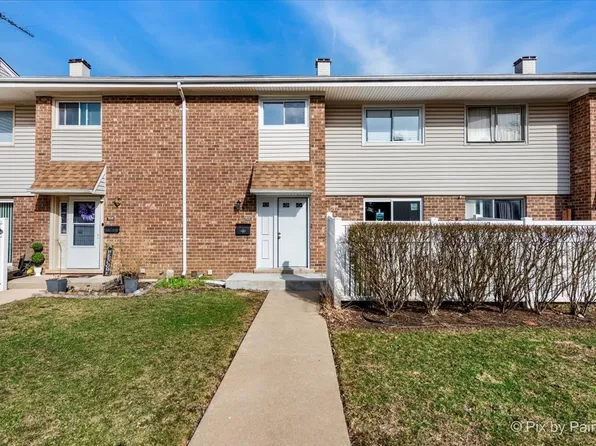 802 White Oak Ln, University Park, IL 60484