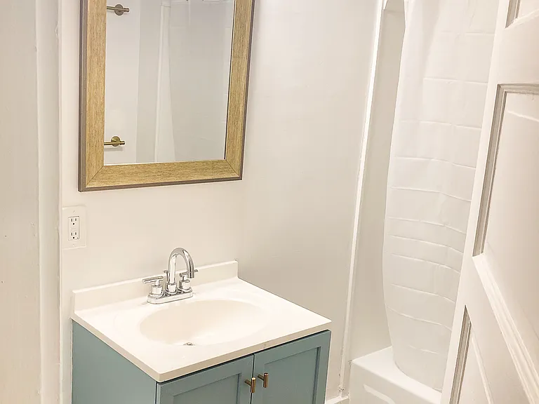 118 Jenkins St #2 — Photo 10