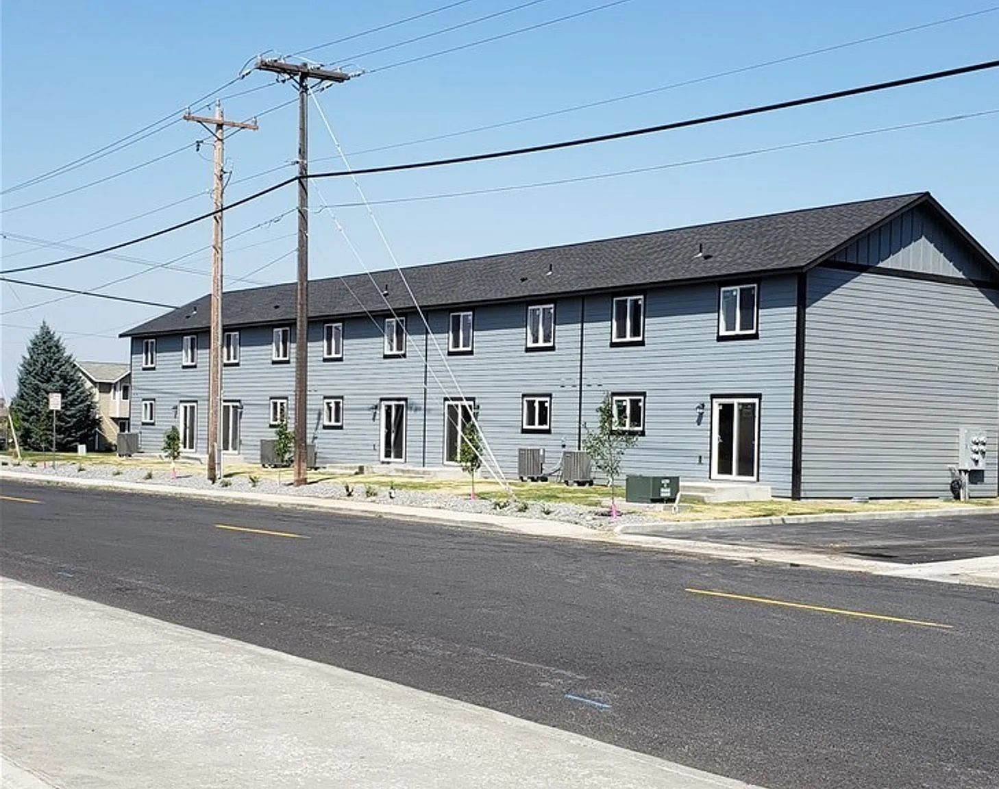 3-bedroom, 2.5-bath townhouse — Photo 4